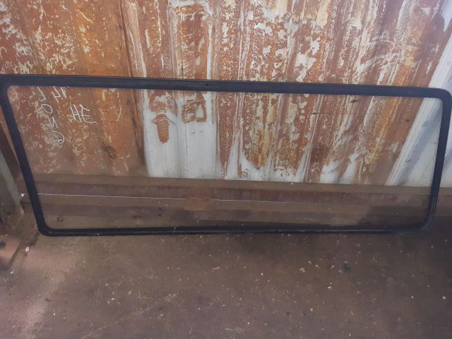 bontott VW TRANSPORTER Jobb hátsó Fixüveg (Ajtóban)