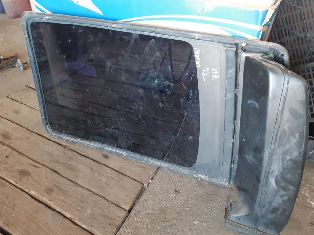 bontott VW TRANSPORTER Jobb hátsó Fixüveg (Ajtóban)