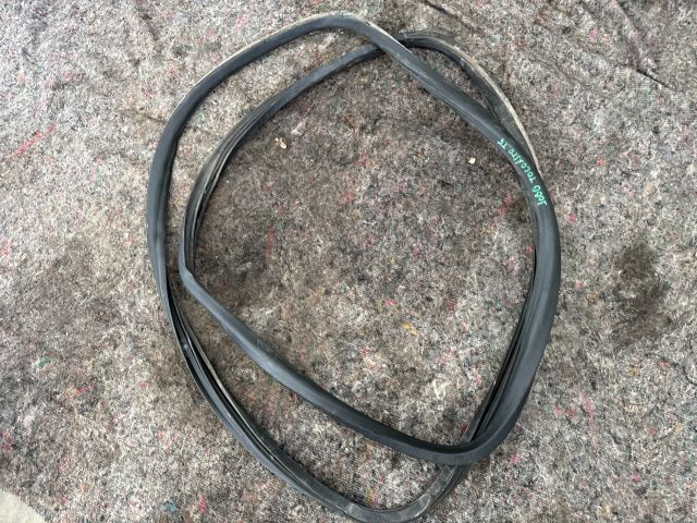 bontott VW TRANSPORTER Jobb hátsó Gumikéder