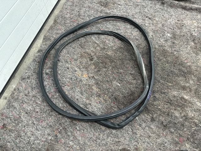 bontott VW TRANSPORTER Jobb hátsó Gumikéder