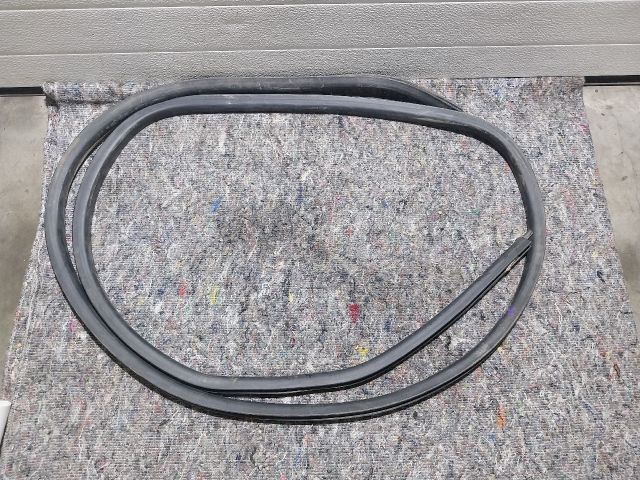 bontott VW TRANSPORTER Jobb hátsó Gumikéder