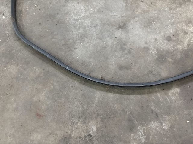 bontott VW TRANSPORTER Jobb hátsó Gumikéder