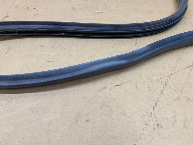 bontott VW TRANSPORTER Jobb hátsó Gumikéder