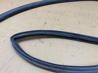 bontott VW TRANSPORTER Jobb hátsó Gumikéder