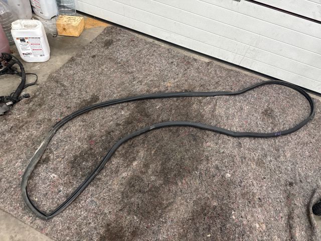 bontott VW TRANSPORTER Jobb hátsó Gumikéder