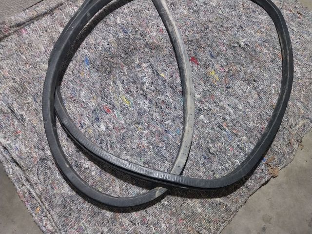 bontott VW TRANSPORTER Jobb hátsó Gumikéder