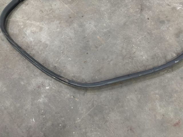 bontott VW TRANSPORTER Jobb hátsó Gumikéder