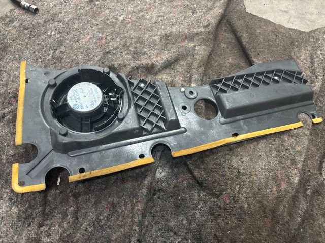 bontott VW TRANSPORTER Jobb hátsó Hangszóró