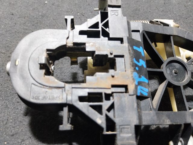 bontott VW TRANSPORTER Jobb hátsó Külső Kilincsfészek