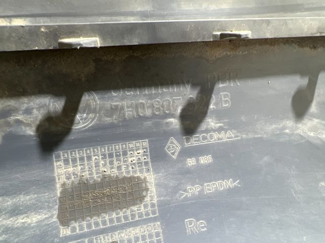 bontott VW TRANSPORTER Jobb hátsó Lökhárító Sarok (Műanyag)