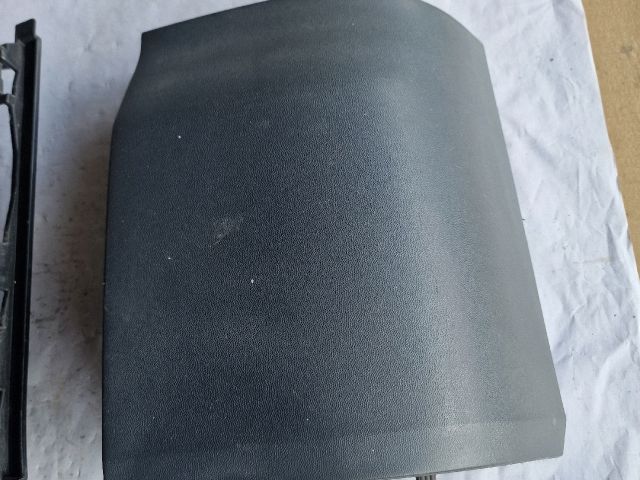 bontott VW TRANSPORTER Jobb hátsó Lökhárító Sarok (Műanyag)