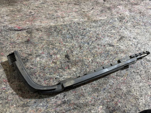 bontott VW TRANSPORTER Jobb hátsó Oldal Lökhárító Tartó (Műanyag)