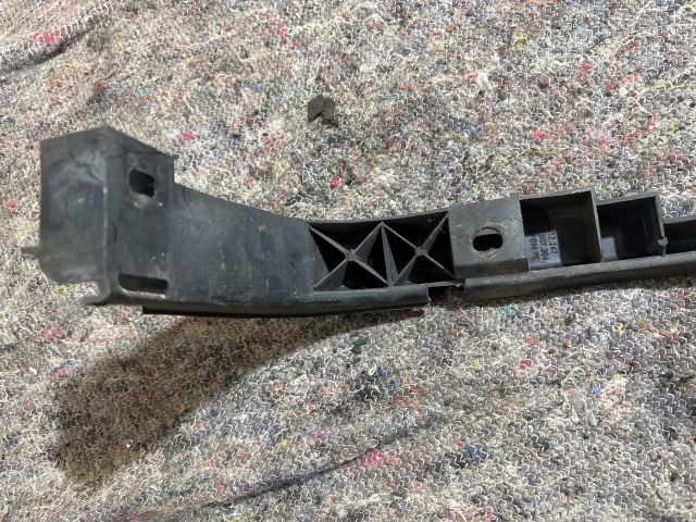 bontott VW TRANSPORTER Jobb hátsó Oldal Lökhárító Tartó (Műanyag)