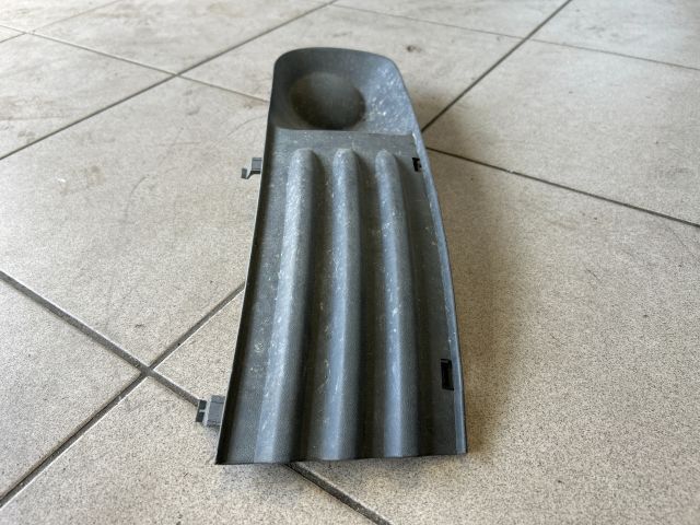 bontott VW TRANSPORTER Jobb Ködlámpa Rács