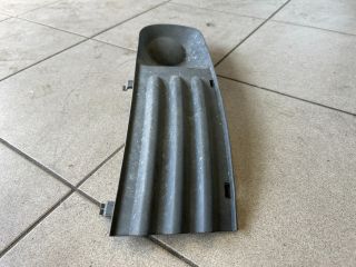 bontott VW TRANSPORTER Jobb Ködlámpa Rács