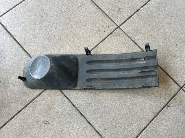 bontott VW TRANSPORTER Jobb Ködlámpa Rács