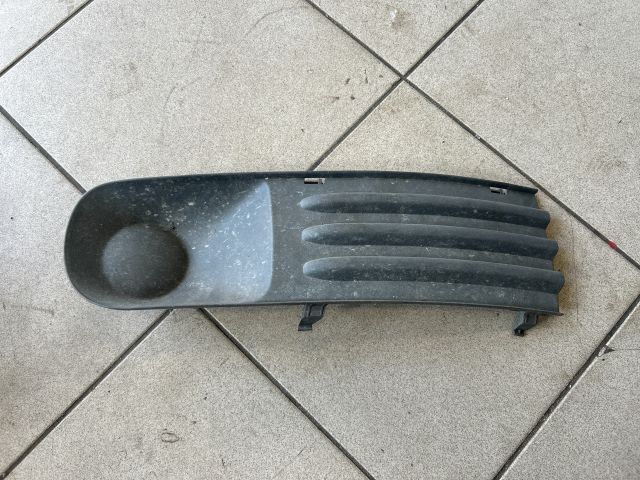 bontott VW TRANSPORTER Jobb Ködlámpa Rács