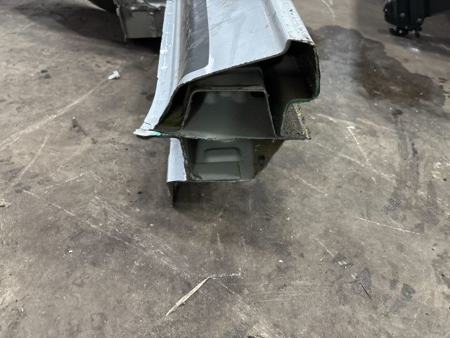 bontott VW TRANSPORTER Jobb Küszöb