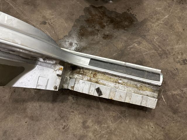 bontott VW TRANSPORTER Jobb Küszöb