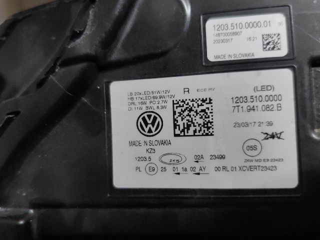 bontott VW TRANSPORTER Jobb Ledes Fényszóró