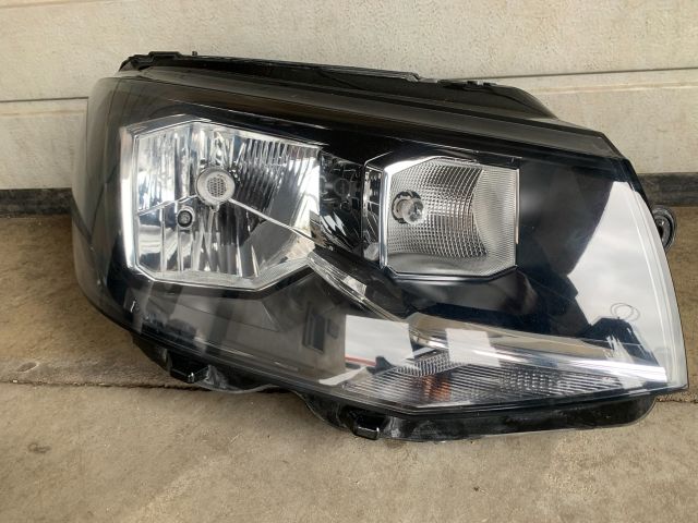 bontott VW TRANSPORTER Jobb Ledes Fényszóró