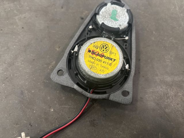 bontott VW TRANSPORTER Jobb Műszerfal Hangszóró