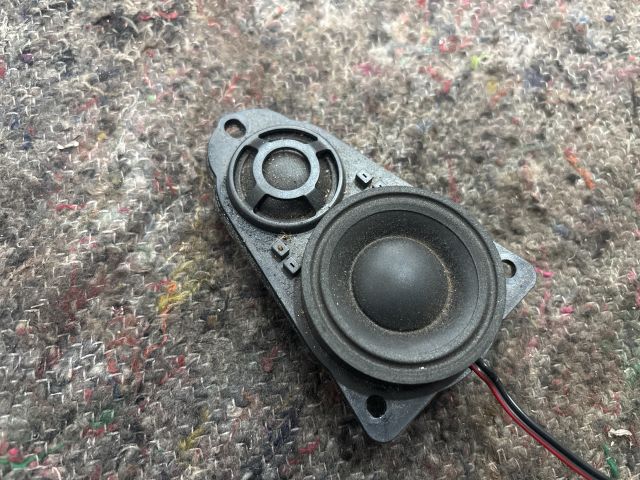 bontott VW TRANSPORTER Jobb Műszerfal Hangszóró