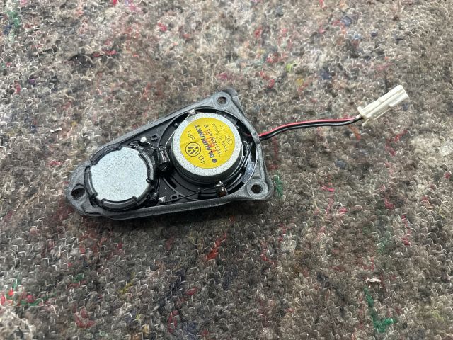 bontott VW TRANSPORTER Jobb Műszerfal Hangszóró