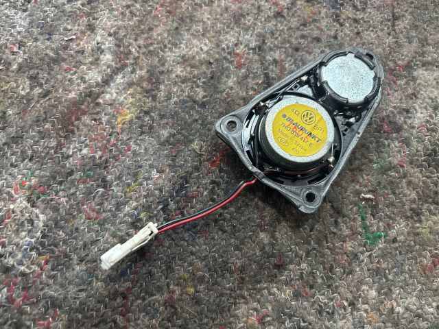 bontott VW TRANSPORTER Jobb Műszerfal Hangszóró