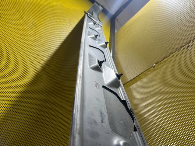 bontott VW TRANSPORTER Jobb Tolóajtó Sín