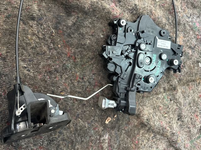 bontott VW TRANSPORTER Jobb Tolóajtó Zárszerkezet