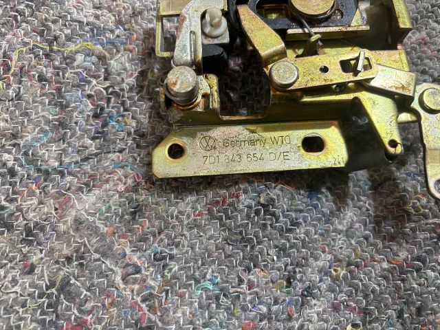 bontott VW TRANSPORTER Jobb Tolóajtó Zárszerkezet