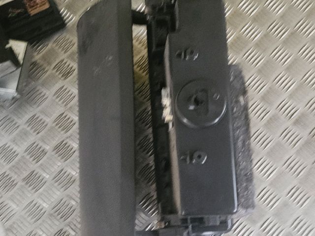 bontott VW TRANSPORTER Kesztyűtartó