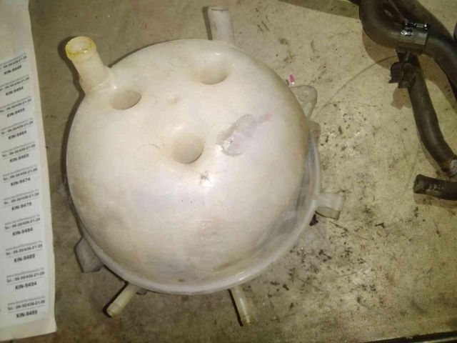 bontott VW TRANSPORTER Kiegyenlítő Tartály