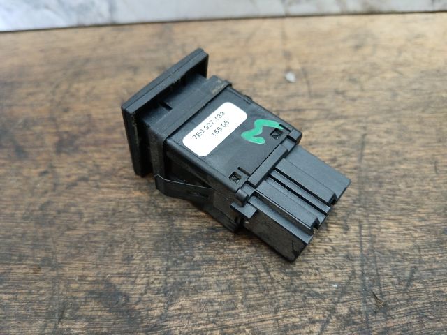 bontott VW TRANSPORTER Kipörgésgátló Kapcsoló