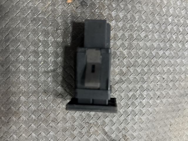 bontott VW TRANSPORTER Kipörgésgátló Kapcsoló