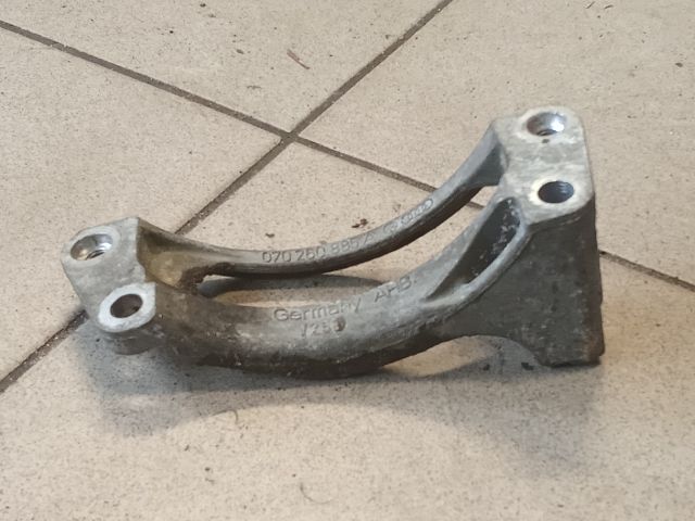 bontott VW TRANSPORTER Klímakompresszor Tartó Bak