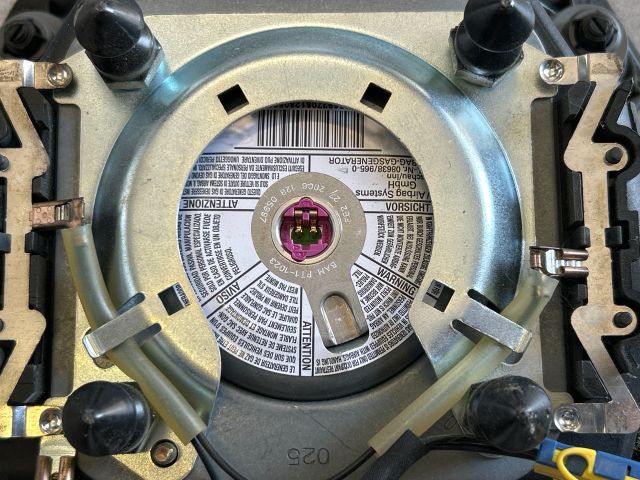 bontott VW TRANSPORTER Kormánylégzsák