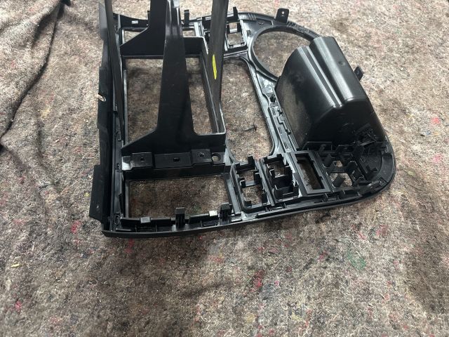 bontott VW TRANSPORTER Középkonzol Keret