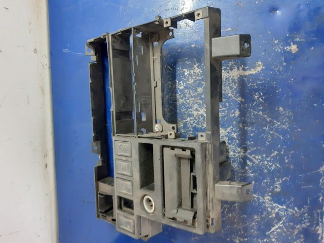 bontott VW TRANSPORTER Középkonzol Keret