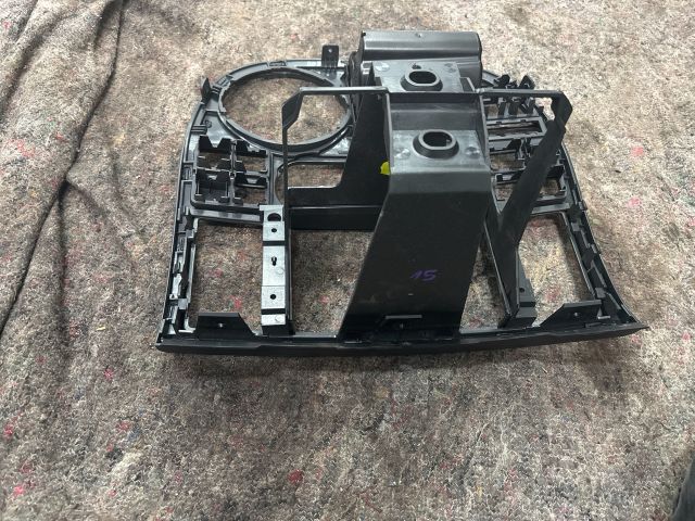 bontott VW TRANSPORTER Középkonzol Keret