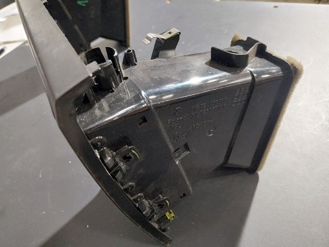 bontott VW TRANSPORTER Középkonzol Keret