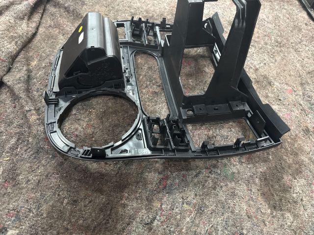 bontott VW TRANSPORTER Középkonzol Keret