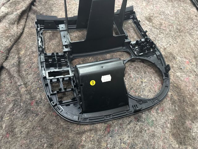 bontott VW TRANSPORTER Középkonzol Keret