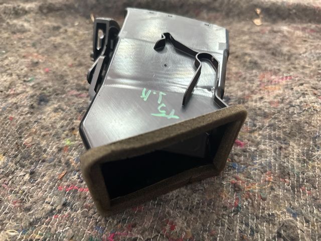 bontott VW TRANSPORTER Középső Jobb Szellőző