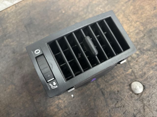 bontott VW TRANSPORTER Középső Jobb Szellőző