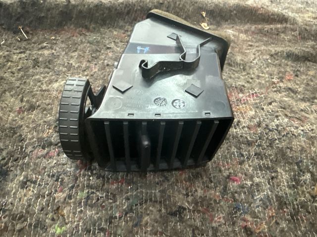 bontott VW TRANSPORTER Középső Jobb Szellőző