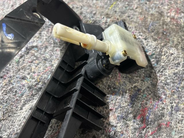 bontott VW TRANSPORTER Központizár Motor Csomagtérajtó