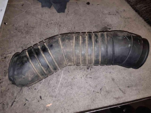 bontott VW TRANSPORTER Légbeömlő Cső