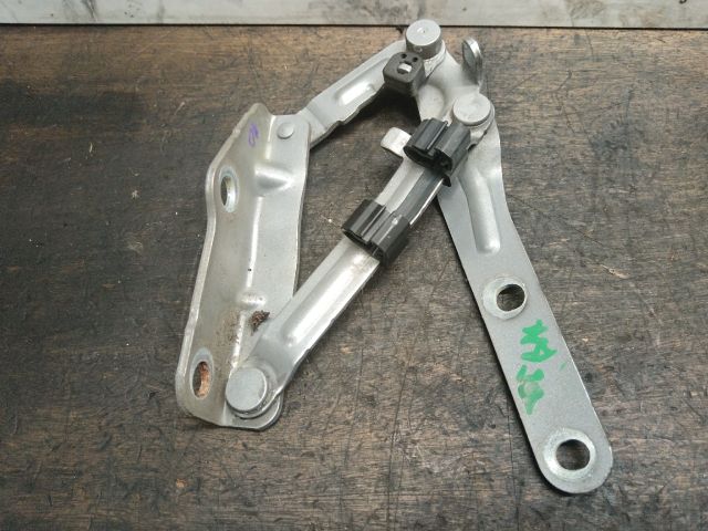 bontott VW TRANSPORTER Motorháztető Bal Zsanér